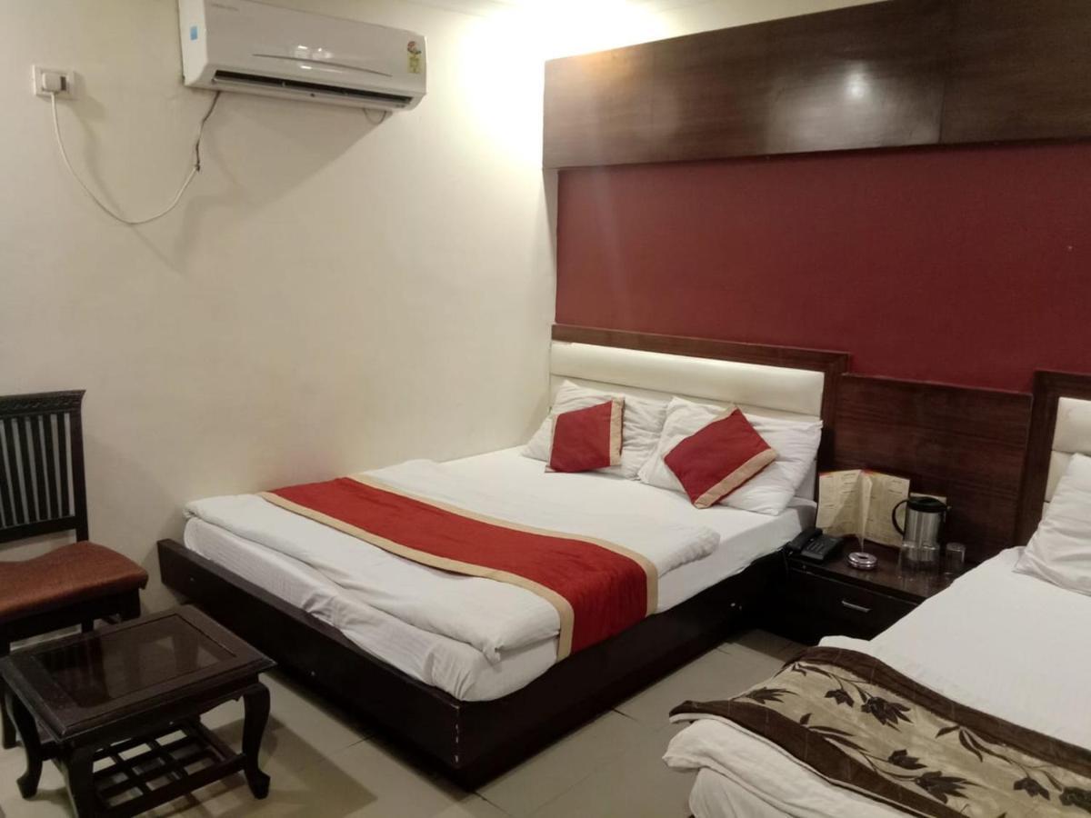 Hotel Star Palace New Delhi Extérieur photo